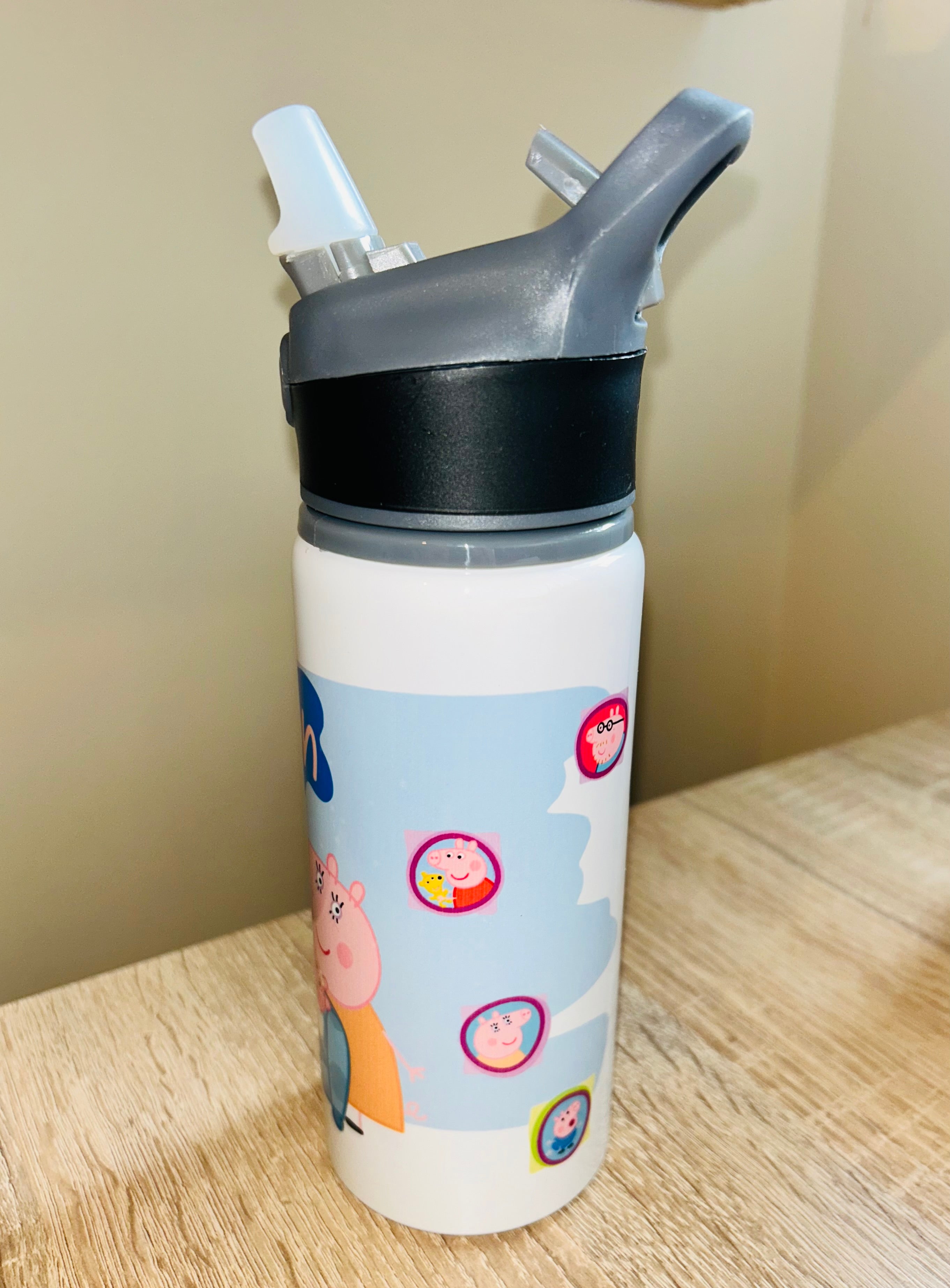 Character/Pig Themed Personalised 600ml Aluminium Water Bottles - made with your favourite characters! School Water Bottle, Summer Ready.