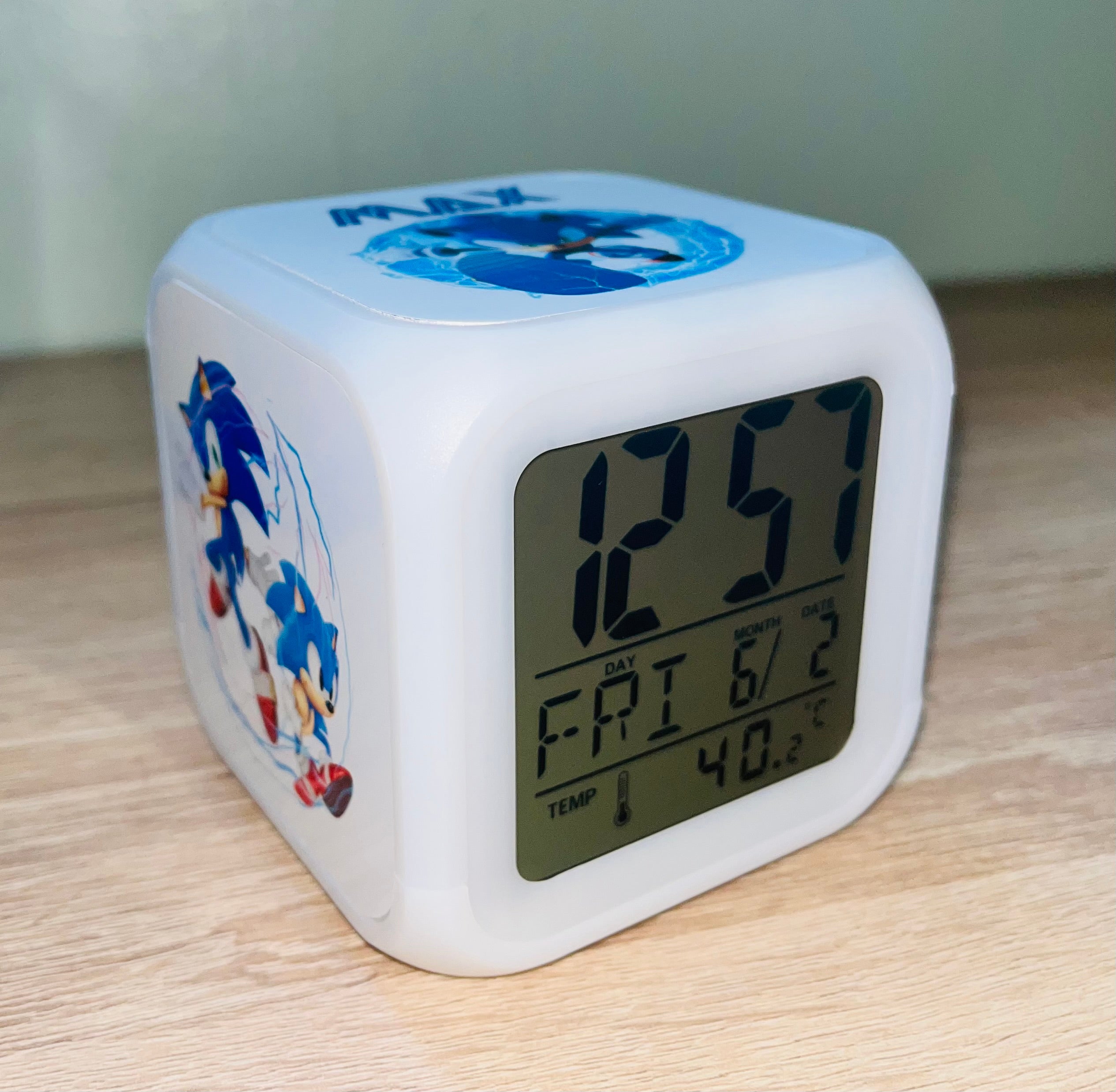 Character/Sonic Design Personalised LED Cube Digital Alarm Clock - Colour Changing/Great Gift Idea