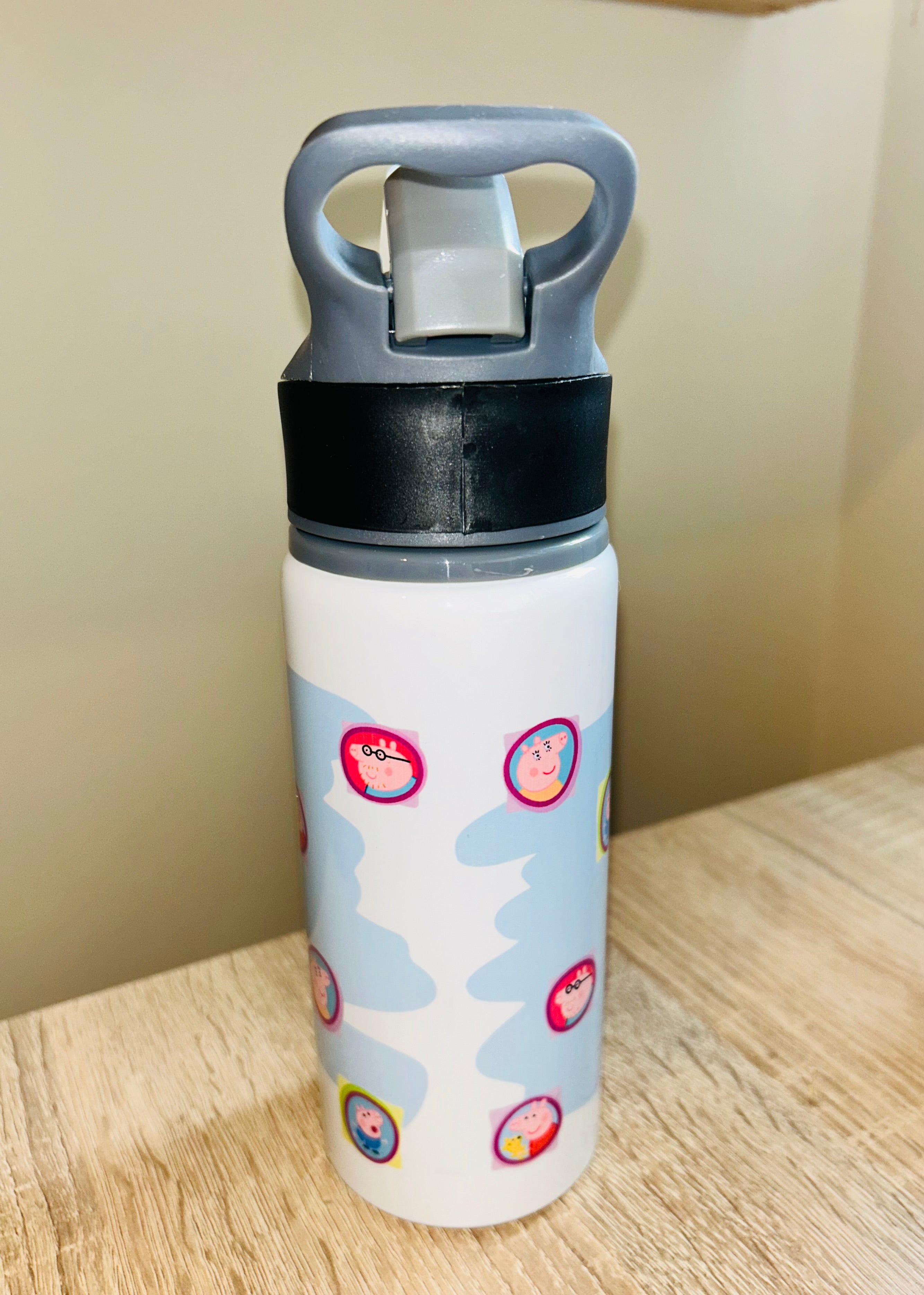Character/Pig Themed Personalised 600ml Aluminium Water Bottles - made with your favourite characters! School Water Bottle, Summer Ready.