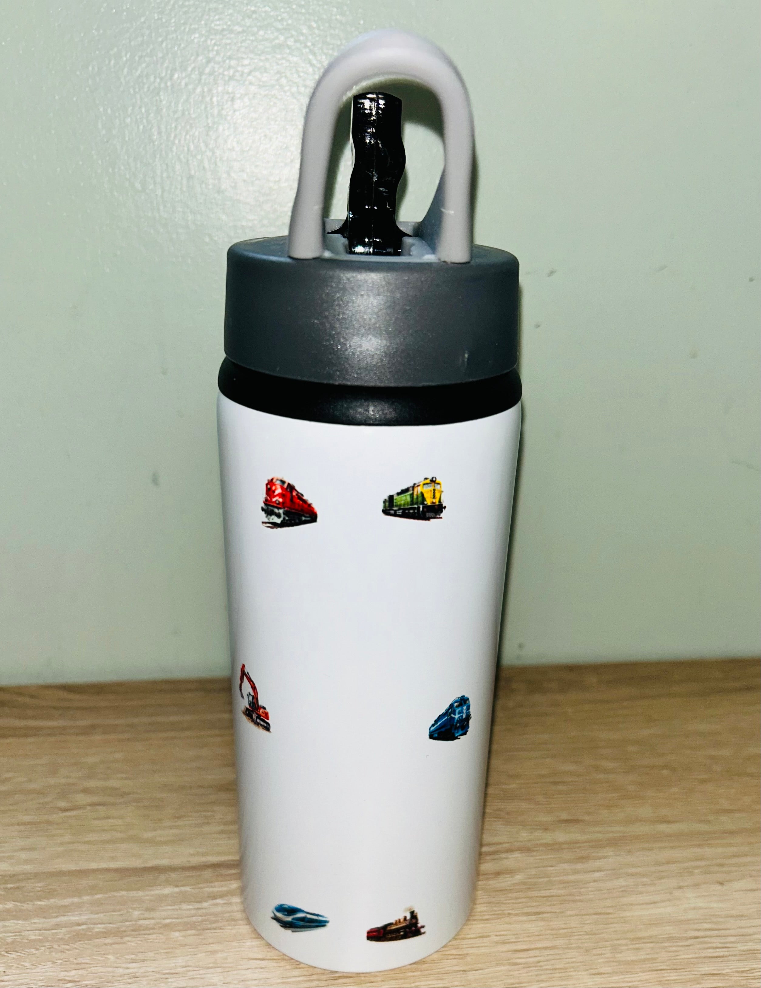 Tractor Themed Personalised 600ml Aluminium Water Bottles - made with your favourite characters! School Water Bottle, Summer Ready.