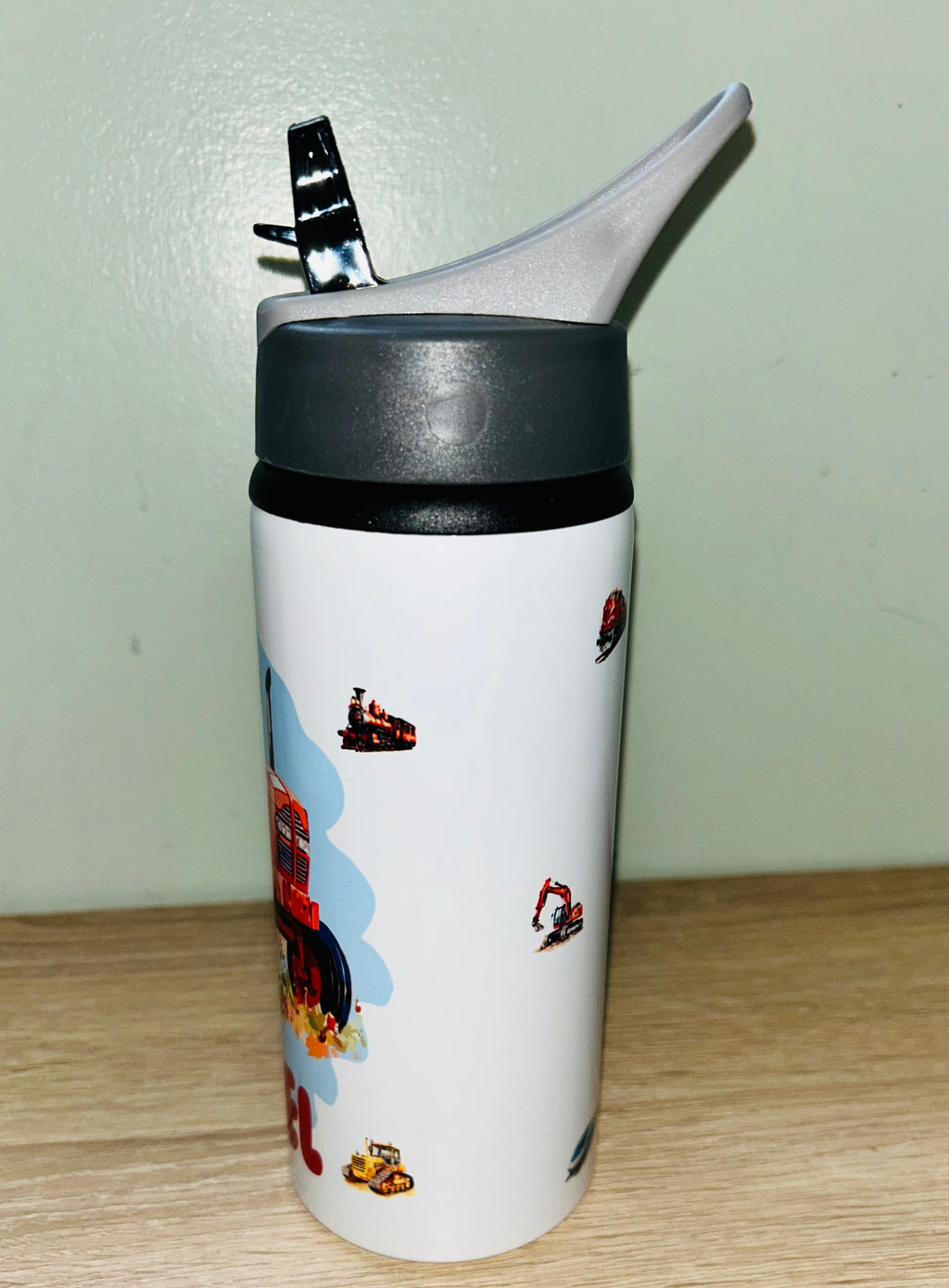 Tractor Themed Personalised 600ml Aluminium Water Bottles - made with your favourite characters! School Water Bottle, Summer Ready.