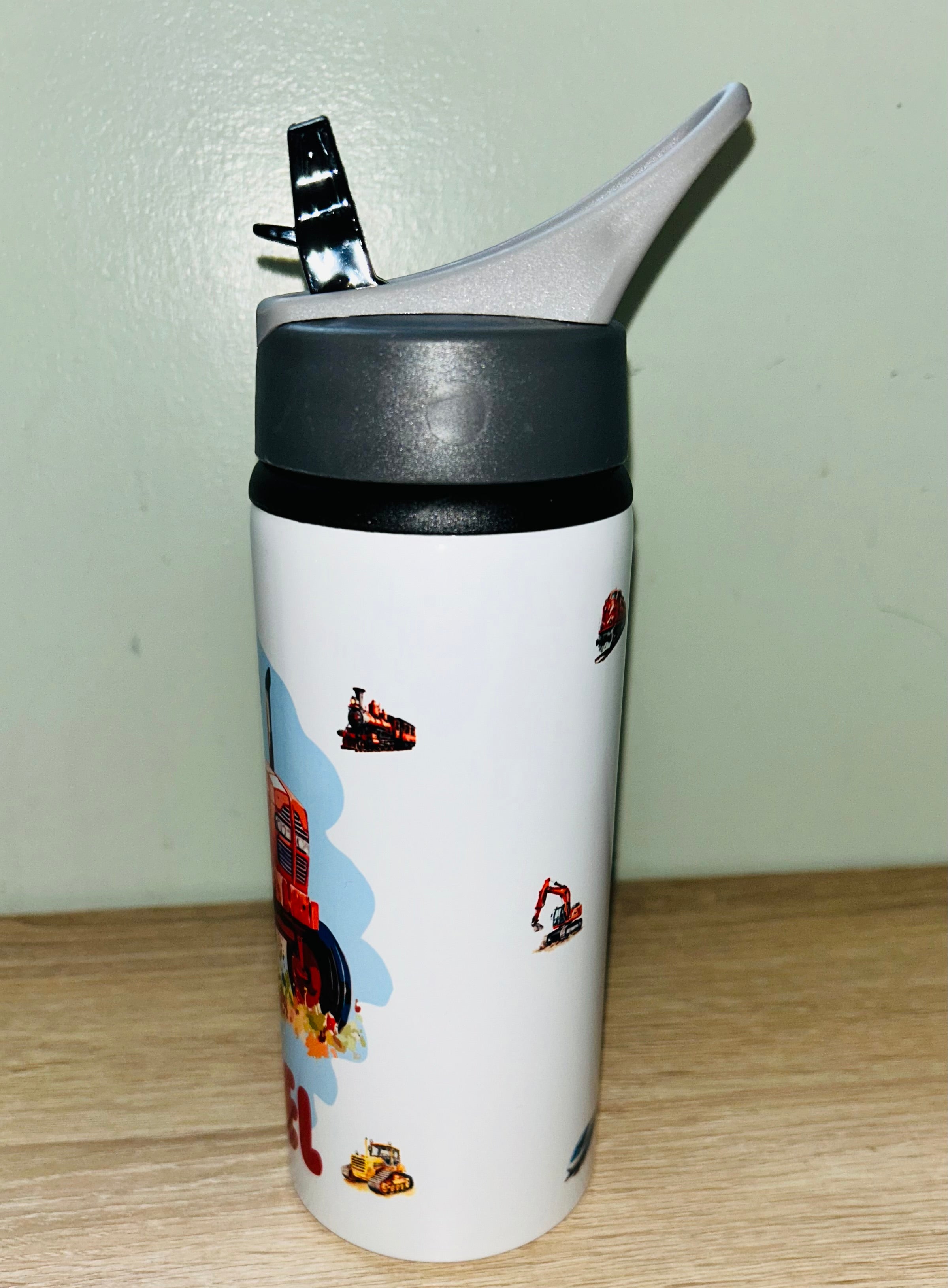 Tractor Themed Personalised 600ml Aluminium Water Bottles - made with your favourite characters! School Water Bottle, Summer Ready.