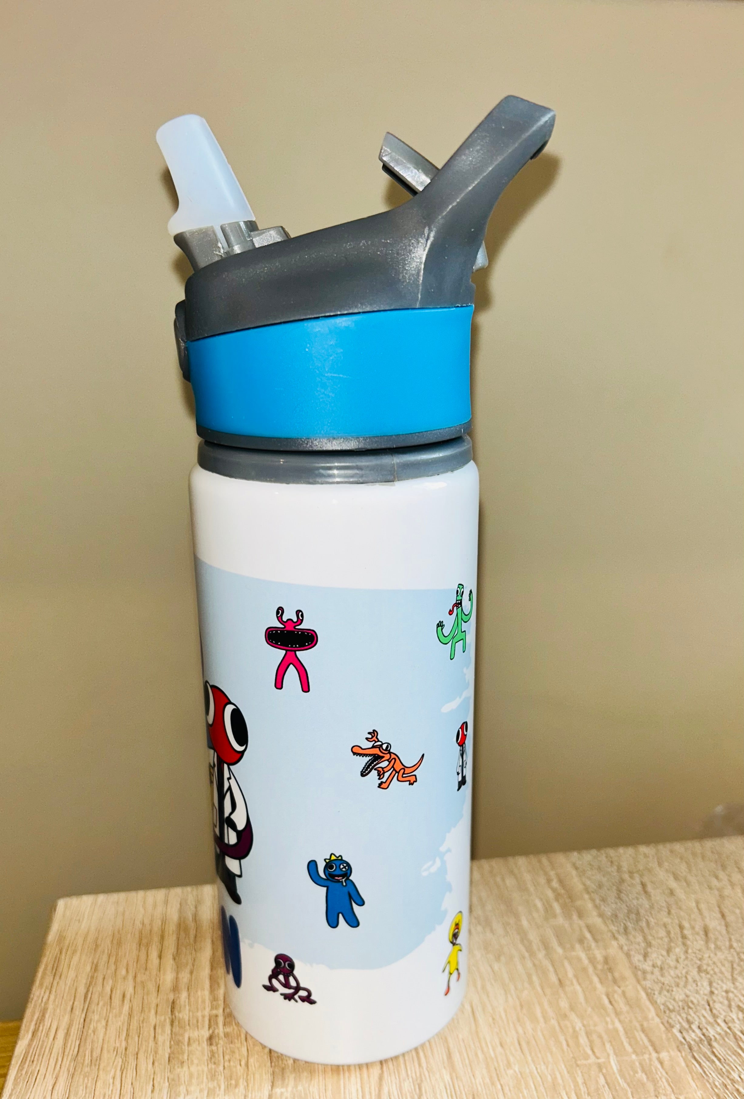 Character/Rainbow Friends Themed Personalised 600ml Aluminium Water Bottles - made with your favourite characters! School Water Bottle, Summer Ready.